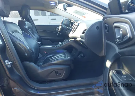 2017 Chrysler 200 Limited Platinum z USA, uszkodzony, nr VIN 1C3CCCAB3HN500758